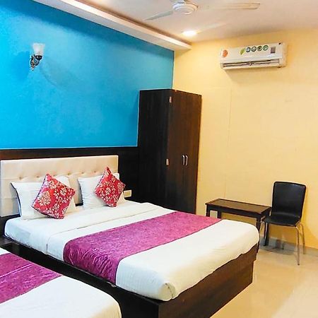 Hotel Golden Galaxy - Santacruz East Bombay Eksteriør billede