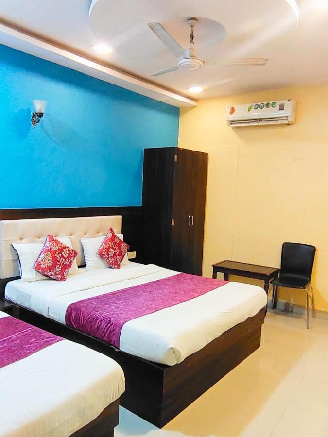 Hotel Golden Galaxy - Santacruz East Bombay Eksteriør billede
