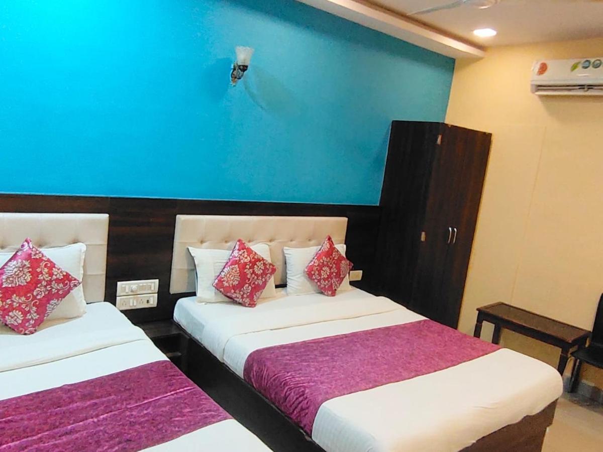 Hotel Golden Galaxy - Santacruz East Bombay Eksteriør billede