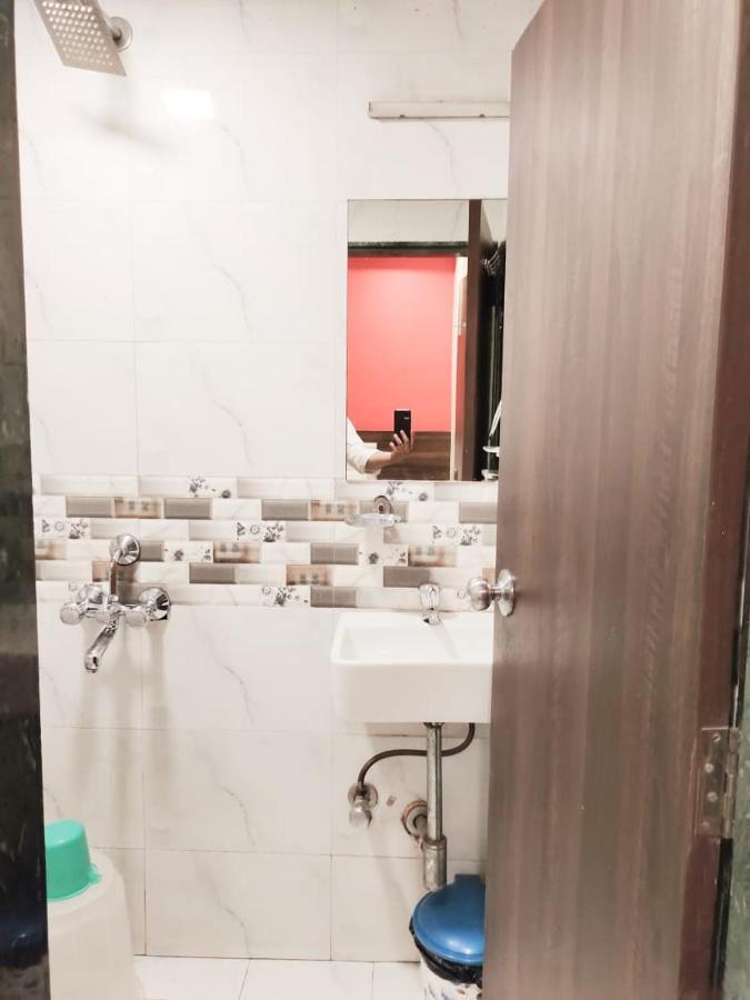 Hotel Golden Galaxy - Santacruz East Bombay Eksteriør billede